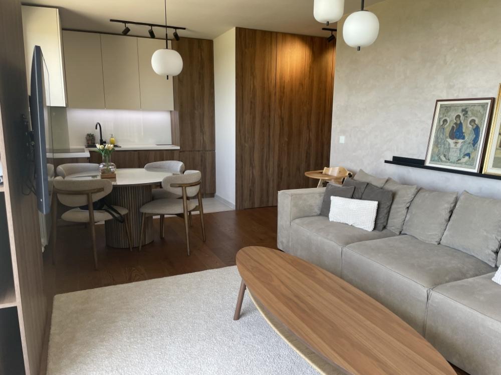 Stan na prodaju u Beogradu, Višnjička banja, trosoban, 74m2, cena 255000 evra