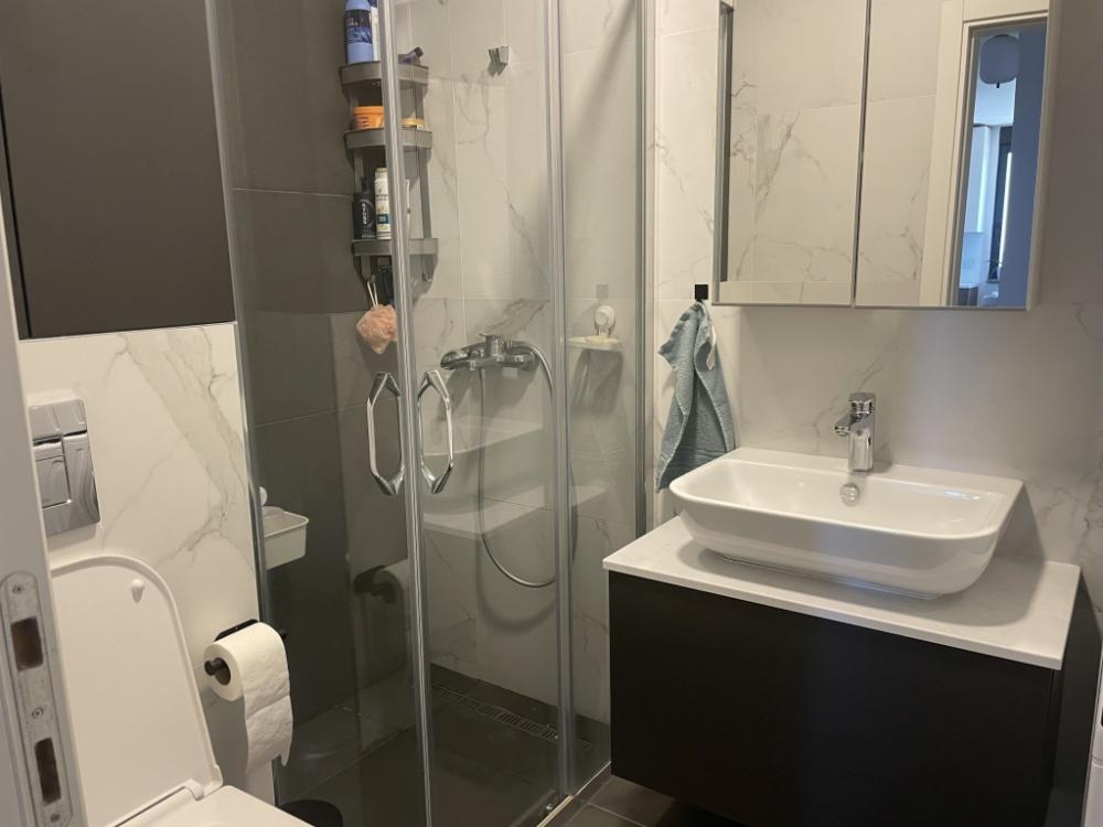 Stan na prodaju u Beogradu, Višnjička banja, trosoban, 74m2, cena 255000 evra