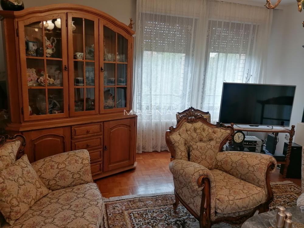 Stan na prodaju u Beogradu, Čukarica, troiposoban, 95m2, cena 250000 evra