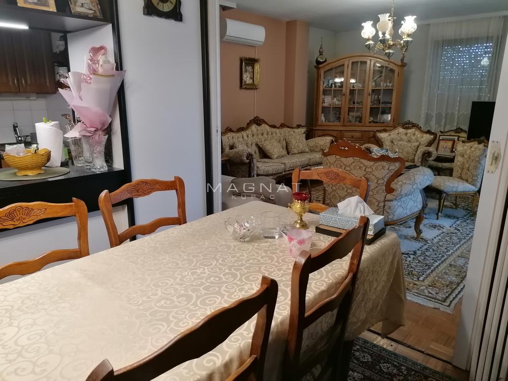 Stan na prodaju u Beogradu, Čukarica, troiposoban, 95m2, cena 250000 evra