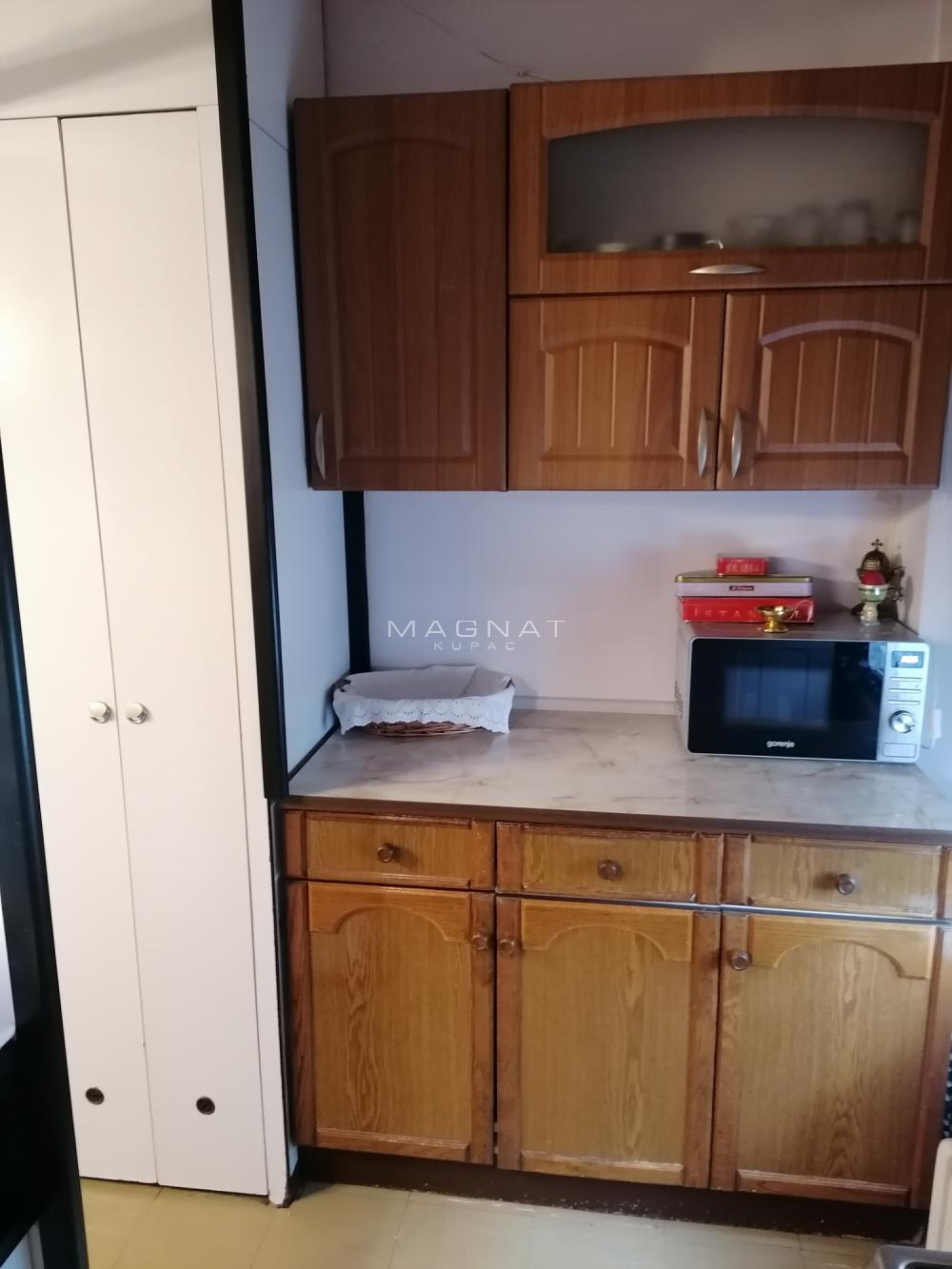 Stan na prodaju u Beogradu, Čukarica, troiposoban, 95m2, cena 250000 evra