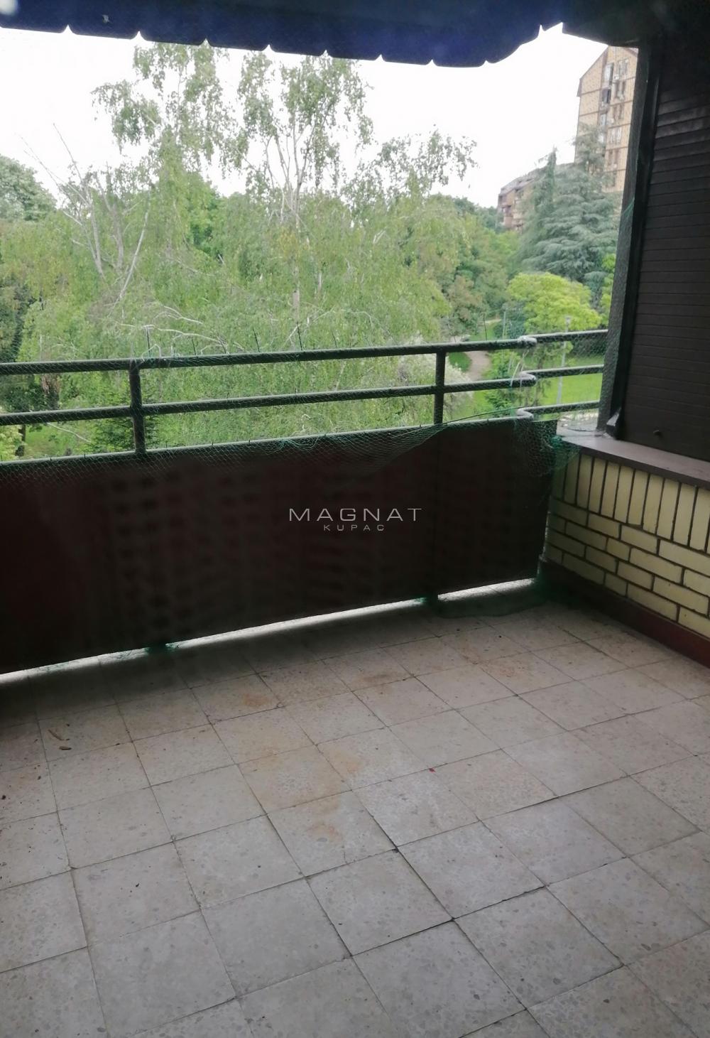 Stan na prodaju u Beogradu, Čukarica, troiposoban, 95m2, cena 250000 evra