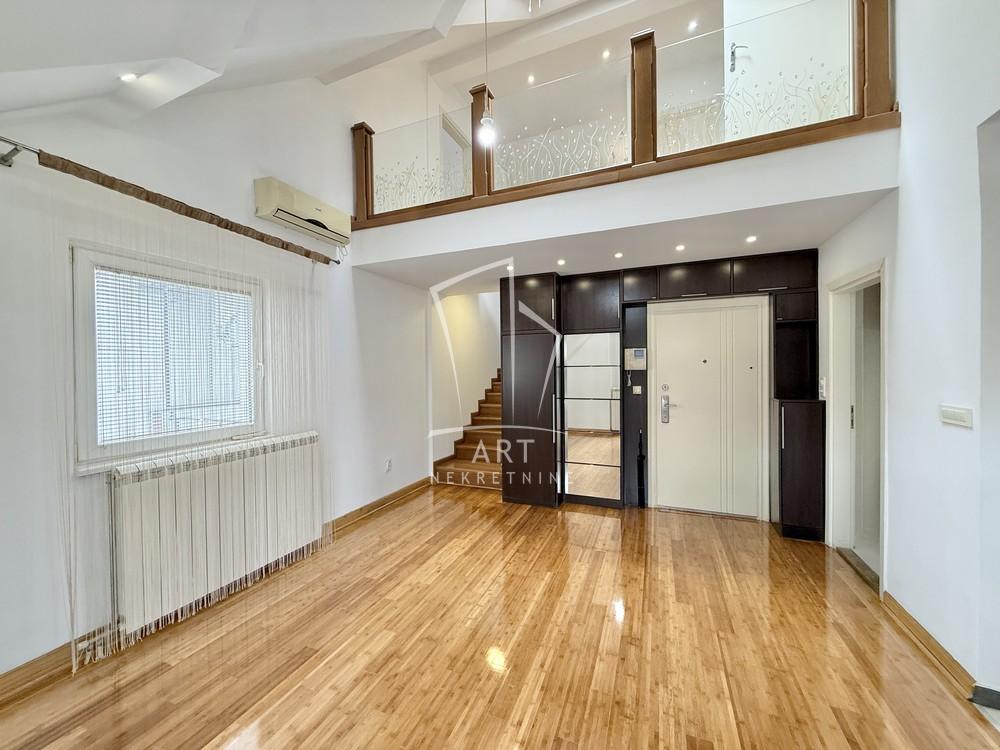 Stan na prodaju u Beogradu, Vračar (Hram), trosoban, 86m2, cena 292000 evra