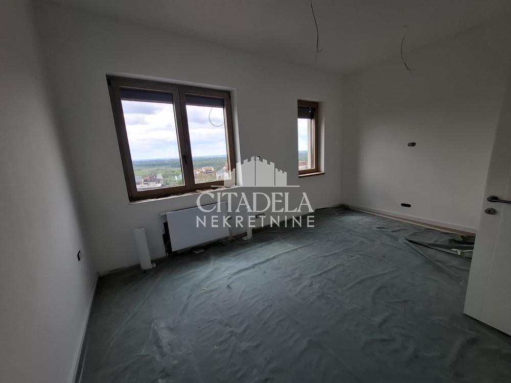 Stan na prodaju u Beogradu, Banovo brdo, cetvorosoban, 175m2, cena 523800 evra