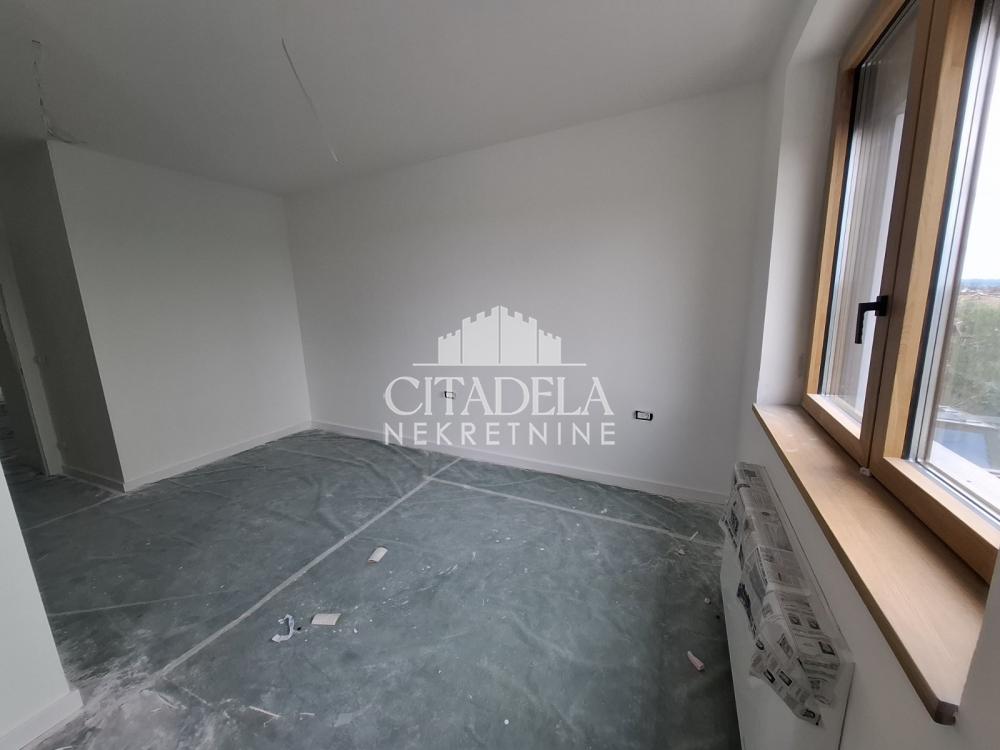 Stan na prodaju u Beogradu, Banovo brdo, cetvorosoban, 175m2, cena 523800 evra