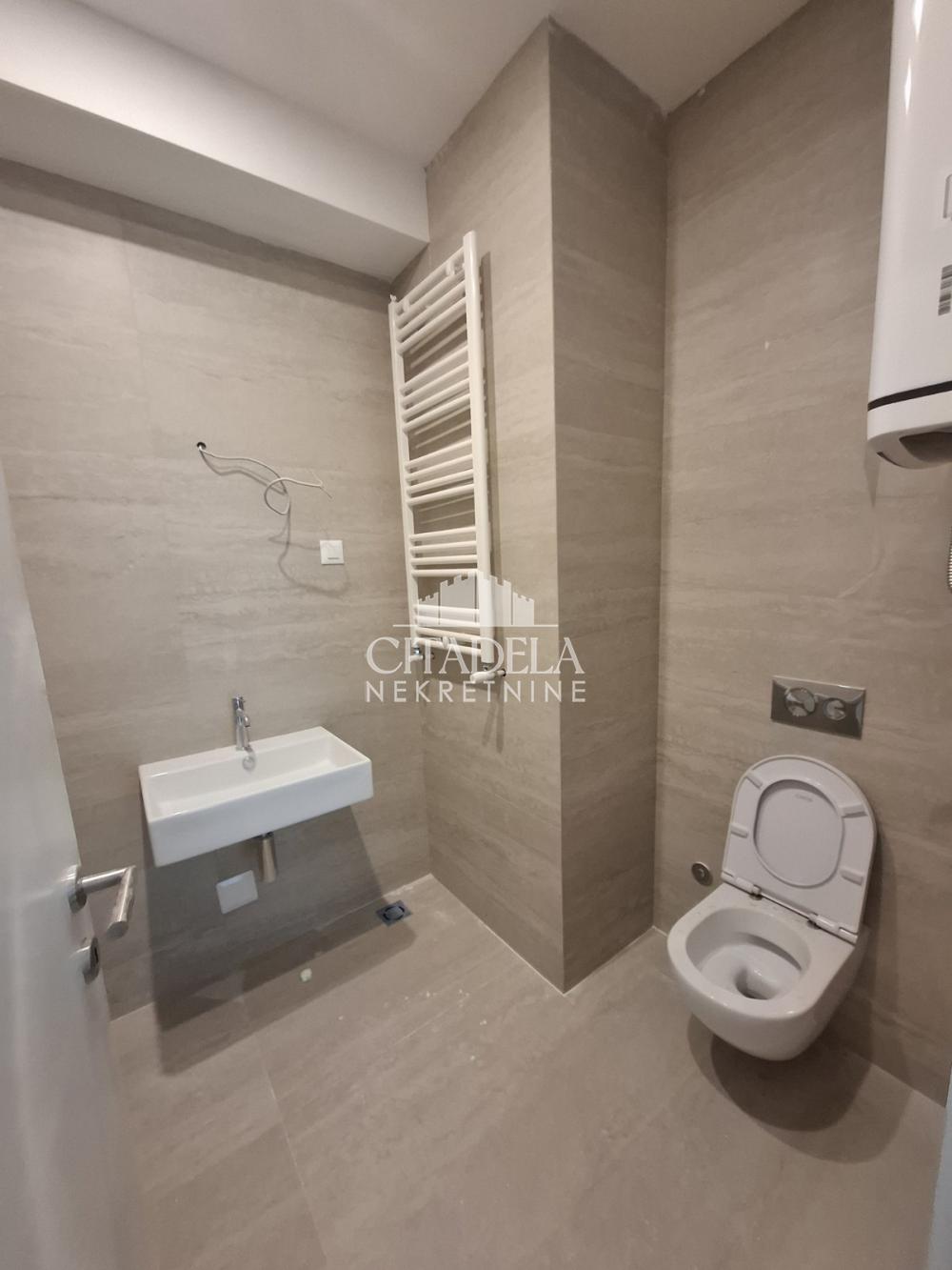 Stan na prodaju u Beogradu, Banovo brdo, cetvorosoban, 175m2, cena 523800 evra