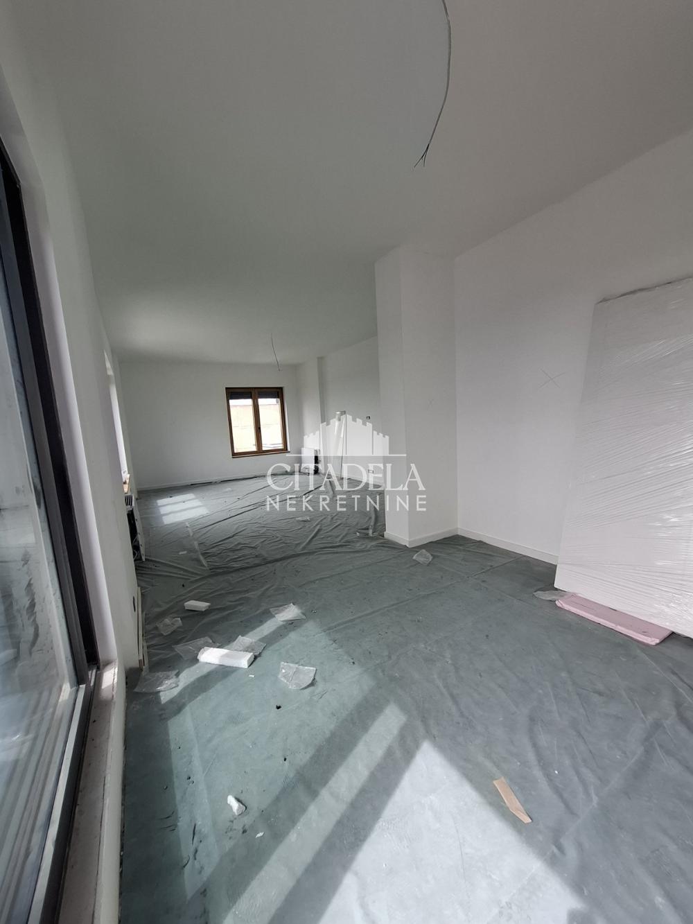 Stan na prodaju u Beogradu, Banovo brdo, cetvorosoban, 143m2, cena 550000 evra