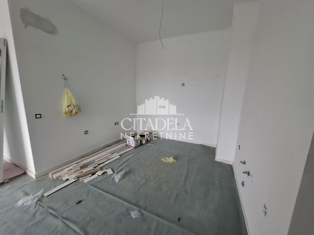 Stan na prodaju u Beogradu, Banovo brdo, cetvorosoban, 143m2, cena 550000 evra