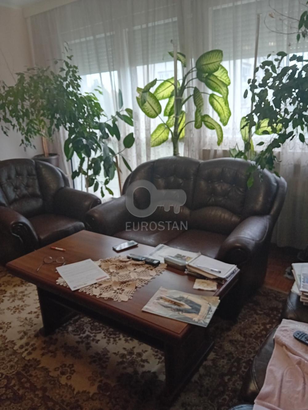 Stan na prodaju u Beogradu, Savski venac, troiposoban, 90m2, cena 333000 evra