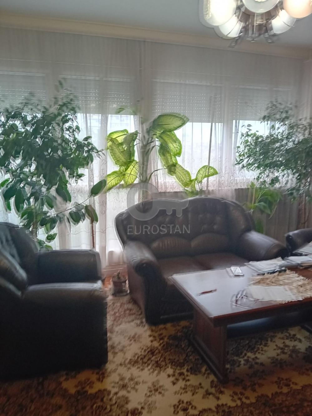 Stan na prodaju u Beogradu, Savski venac, troiposoban, 90m2, cena 333000 evra