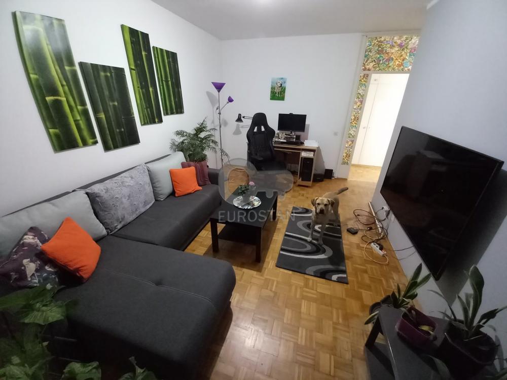 Stan na prodaju u Beogradu, Novi Beograd blok 63, jednoiposoban, 45m2, cena 166000 evra
