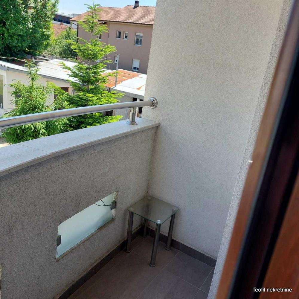 Stan na prodaju u Beogradu, Zemun, jednosoban, 32m2, cena 108000 evra