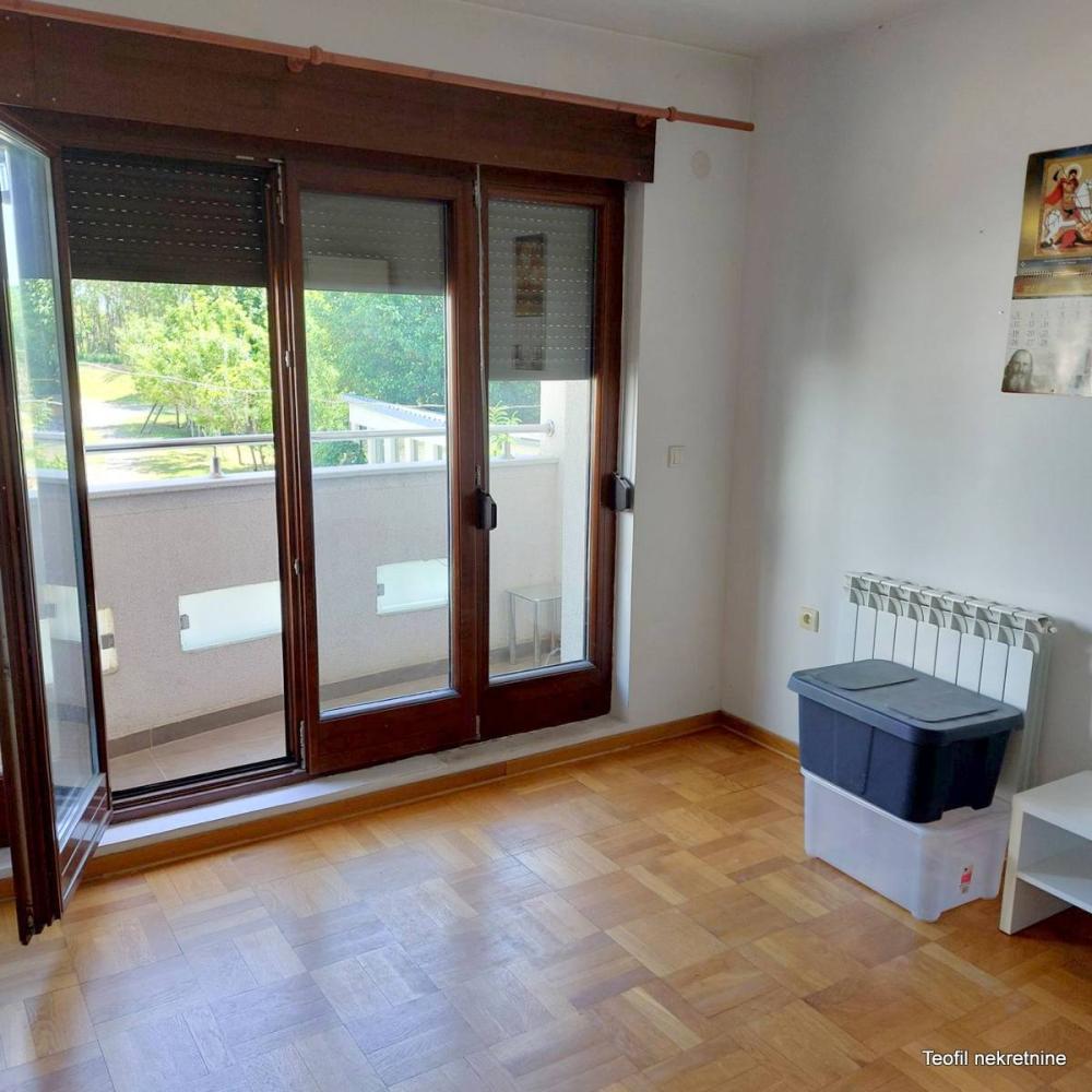 Stan na prodaju u Beogradu, Zemun, jednosoban, 32m2, cena 108000 evra