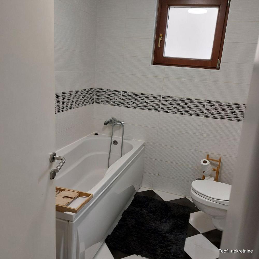Stan na prodaju u Beogradu, Zemun, jednosoban, 32m2, cena 108000 evra