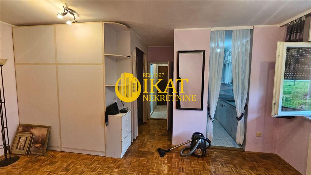 Stan na prodaju u Beogradu, Novi Beograd, jednoiposoban, 37m2, cena 129500 evra
