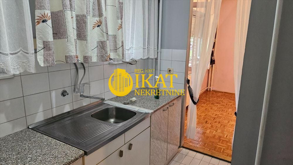 Stan na prodaju u Beogradu, Novi Beograd, jednoiposoban, 37m2, cena 129500 evra