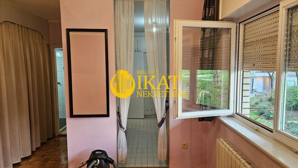 Stan na prodaju u Beogradu, Novi Beograd, jednoiposoban, 37m2, cena 129500 evra