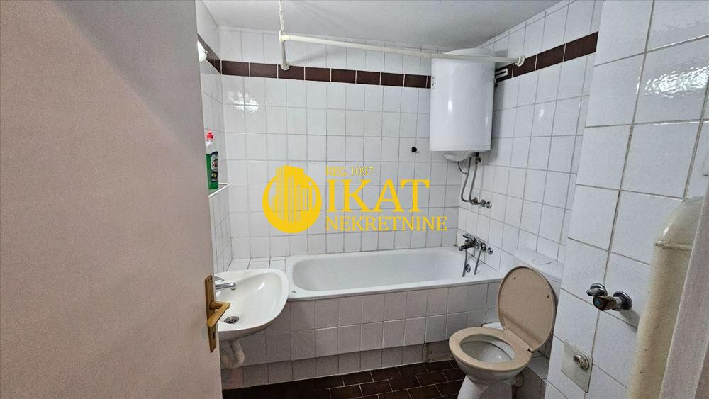 Stan na prodaju u Beogradu, Novi Beograd, jednoiposoban, 37m2, cena 129500 evra