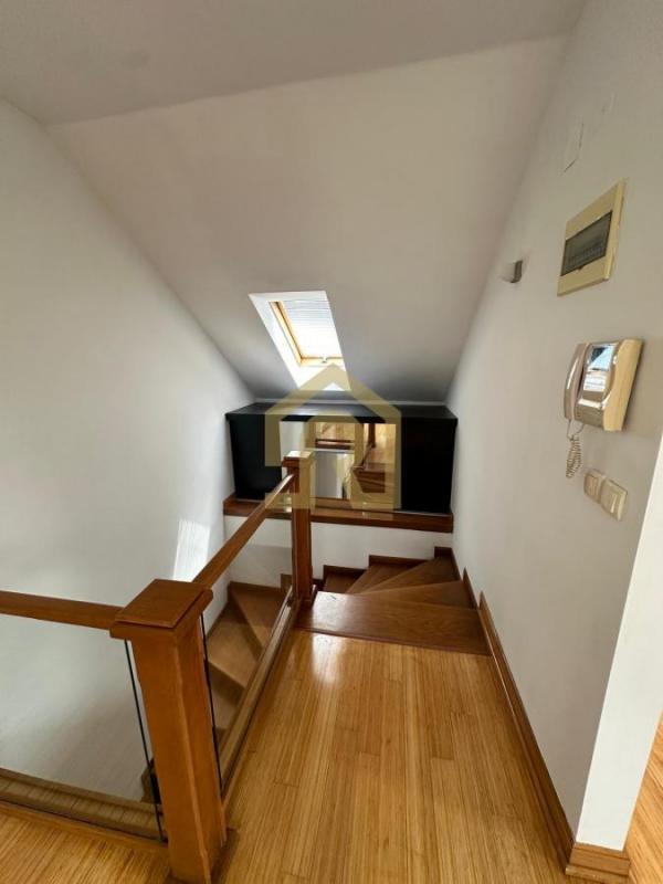 Stan na prodaju u Beogradu, Vračar (Hram), trosoban, 86m2, cena 292000 evra