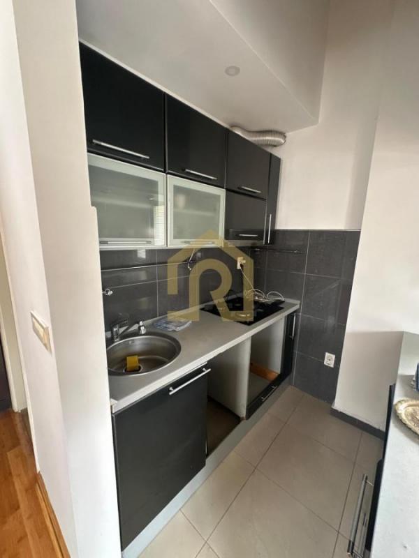 Stan na prodaju u Beogradu, Vračar (Hram), trosoban, 86m2, cena 292000 evra