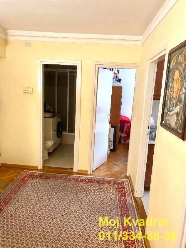 Stan na prodaju u Beogradu, Miljakovac 2, dvoiposoban, 73m2, cena 173000 evra