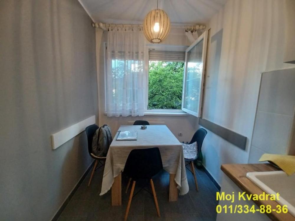 Stan na prodaju u Beogradu, Bulbulder, dvosoban, 52m2, cena 170000 evra