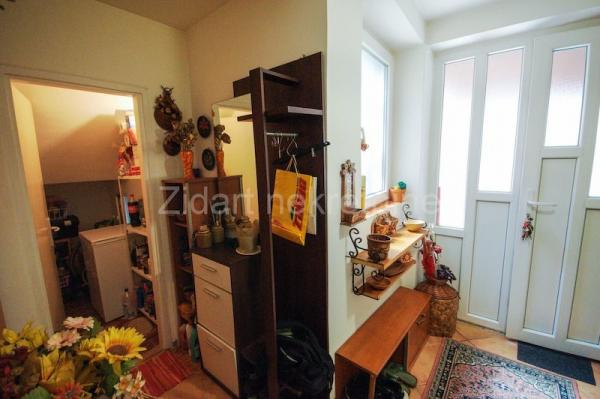 Stan na prodaju u Beogradu, Karaburma, trosoban, 79m2, cena 155000 evra