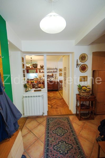 Stan na prodaju u Beogradu, Karaburma, trosoban, 79m2, cena 155000 evra