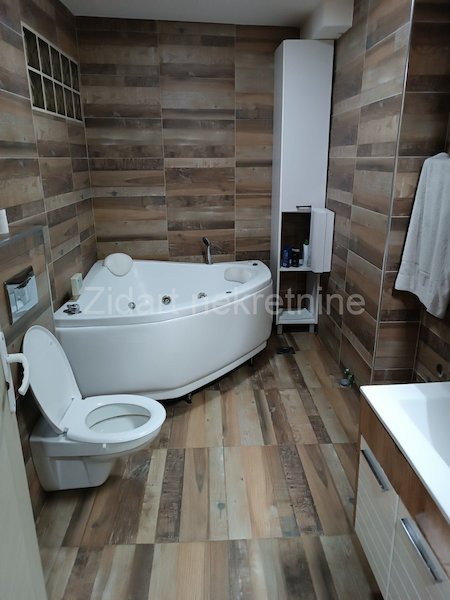 Stan na prodaju u Beogradu, Beograd (centar), dvosoban, 74m2, cena 218300 evra
