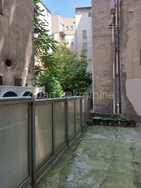 Stan na prodaju u Beogradu, Beograd (centar), dvosoban, 74m2, cena 218300 evra