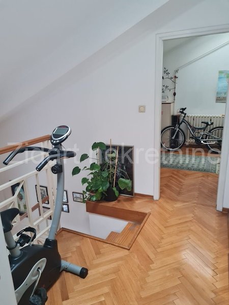 Stan na prodaju u Beogradu, Novi Beograd blok 31 (Merkator), cetvorosoban, 93m2, cena 300000 evra