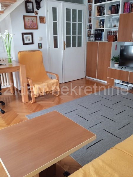 Stan na prodaju u Beogradu, Novi Beograd blok 31 (Merkator), cetvorosoban, 93m2, cena 300000 evra