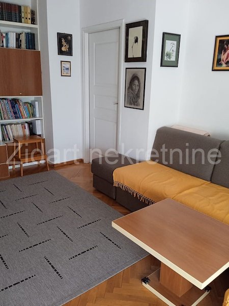 Stan na prodaju u Beogradu, Novi Beograd blok 31 (Merkator), cetvorosoban, 93m2, cena 300000 evra
