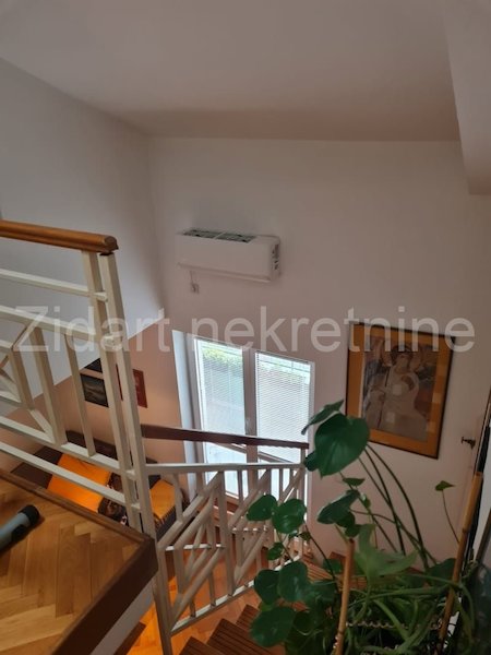 Stan na prodaju u Beogradu, Novi Beograd blok 31 (Merkator), cetvorosoban, 93m2, cena 300000 evra