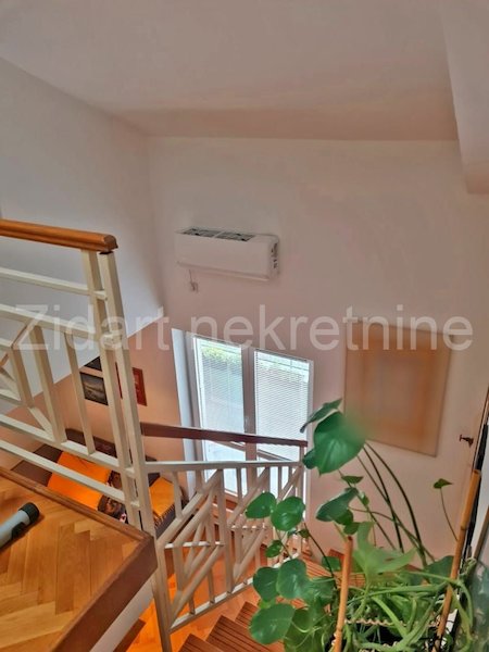Stan na prodaju u Beogradu, Novi Beograd blok 31 (Merkator), cetvorosoban, 93m2, cena 300000 evra