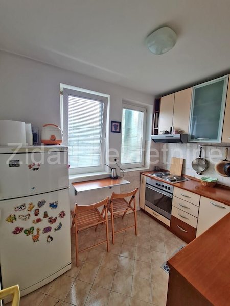 Stan na prodaju u Beogradu, Novi Beograd blok 31 (Merkator), cetvorosoban, 93m2, cena 300000 evra
