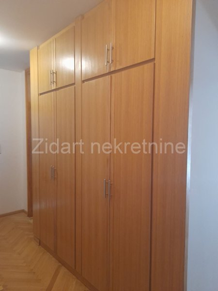 Stan na prodaju u Beogradu, Višnjička banja, cetvorosoban, 107m2, cena 236000 evra