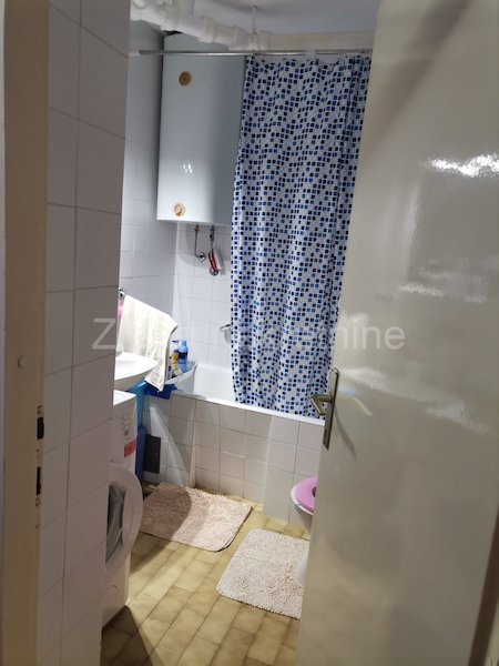Stan na prodaju u Beogradu, Cerak, trosoban, 96m2, cena 240000 evra