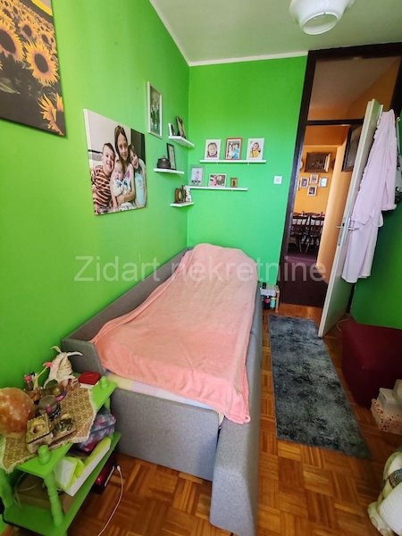 Stan na prodaju u Beogradu, Zemun, dvoiposoban, 72m2, cena 169000 evra