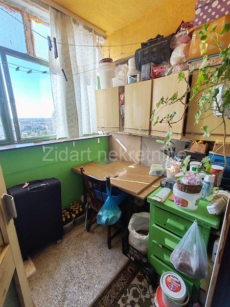 Stan na prodaju u Beogradu, Zemun, dvoiposoban, 72m2, cena 169000 evra