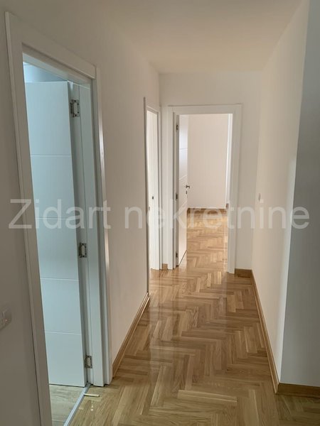 Stan na prodaju u Beogradu, Profesorska kolonija, cetvorosoban, 91m2, cena 300300 evra
