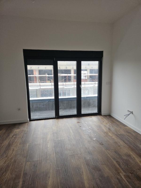 Stan na prodaju u Beogradu, Čukarica, trosoban, 65m2, cena 191200 evra