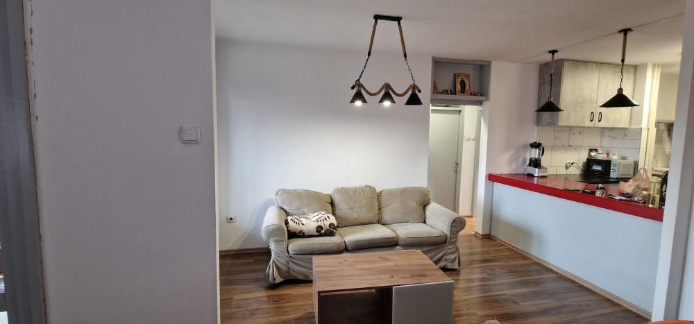 Stan na prodaju u Beogradu, Voždovac, dvoiposoban, 75m2, cena 180000 evra