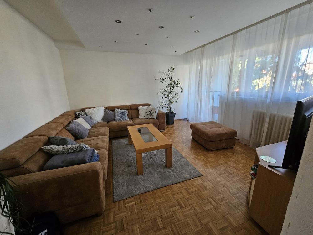 Stan na prodaju u Beogradu, Batajnica, trosoban, 85m2, cena 161000 evra