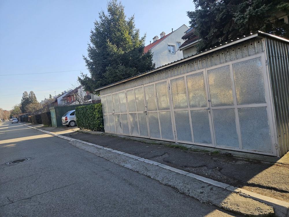 Stan na prodaju u Beogradu, Batajnica, trosoban, 85m2, cena 161000 evra