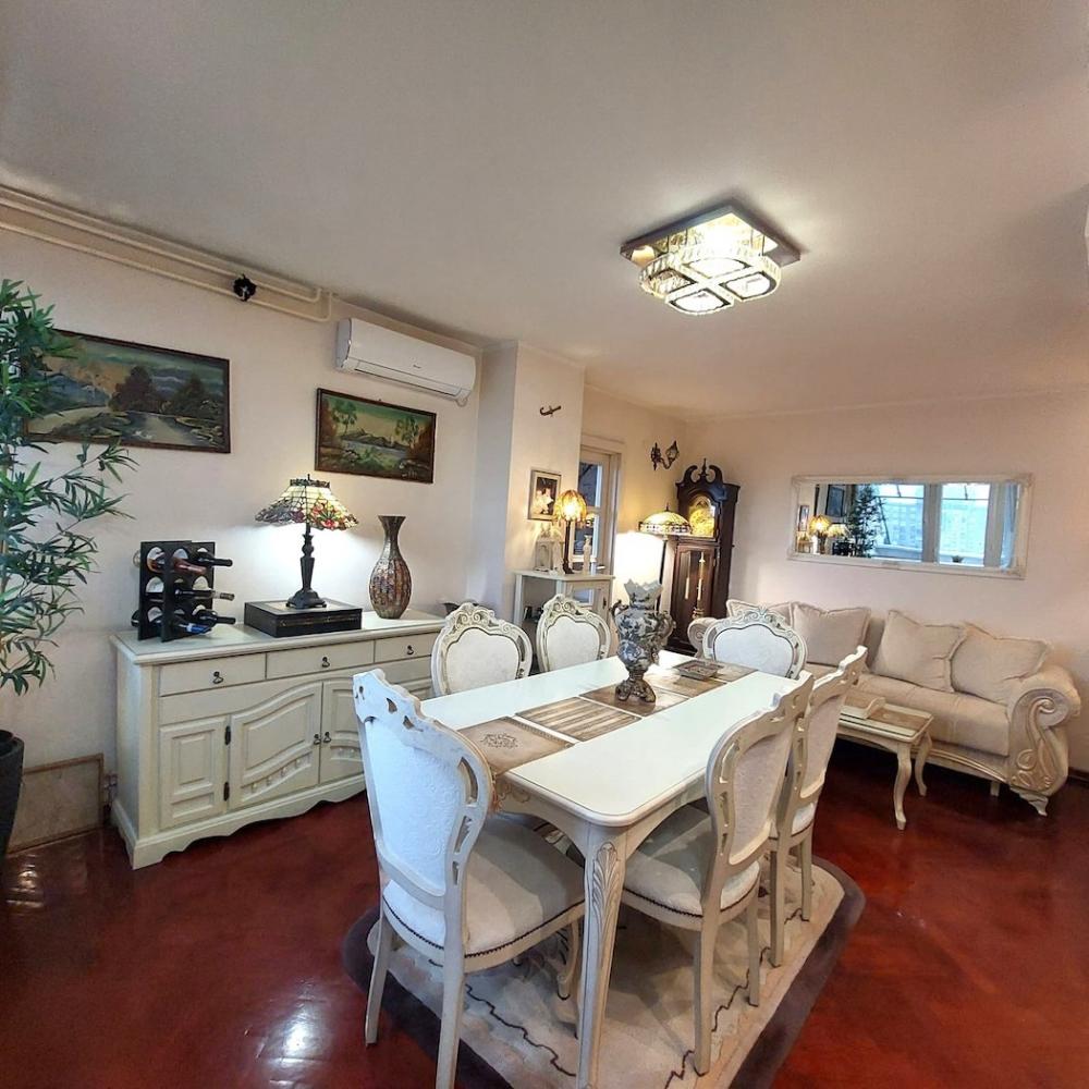 Stan na prodaju u Beogradu, Banjica, cetvorosoban, 122m2, cena 259000 evra