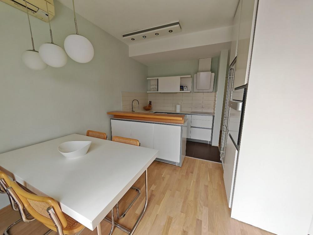 Stan na prodaju u Beogradu, Skojevsko naselje, 105m2, cena 340000 evra