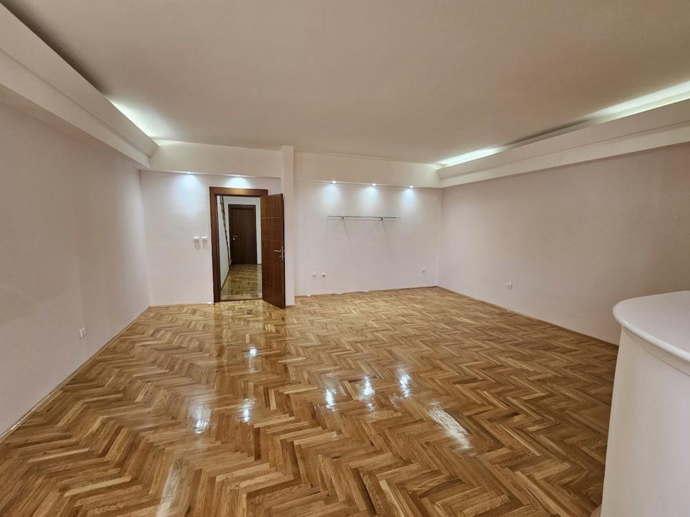 Stan na prodaju u Beogradu, Mirijevo, 252m2, cena 530000 evra