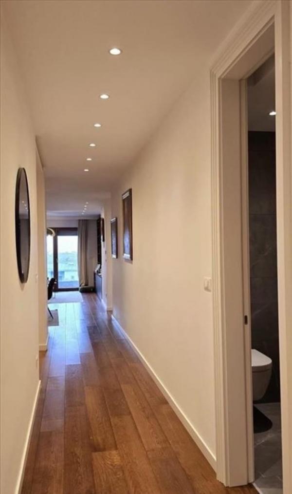 Stan na prodaju u Beogradu, Vračar (Hram), dvoiposoban, 85m2, cena 484000 evra