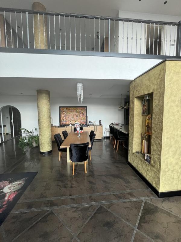 Stan na prodaju u Beogradu, Kalenić pijaca, 308m2, cena 1540000 evra